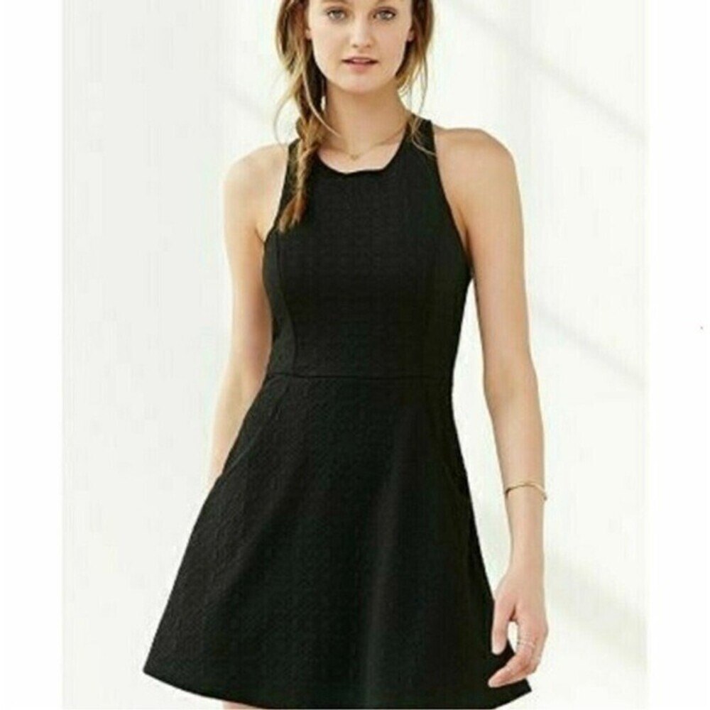 Silence + Noise Women's Black Cross-back Textured Knit Dress anthropologie LBD